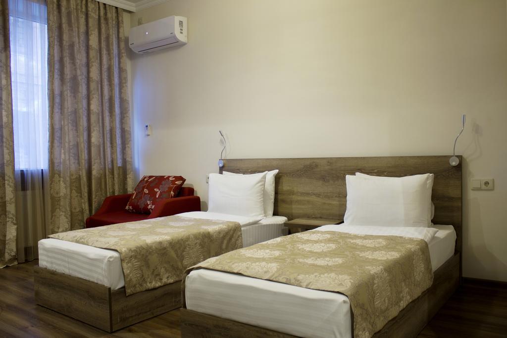 Hotel Feri Tbilisi Eksteriør billede